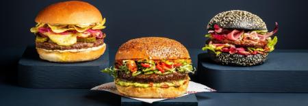 Delicious burgers with Banquet d'Or buns
